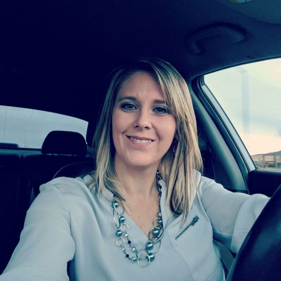 Meet your Posher, Kari - Picture 1 of 1